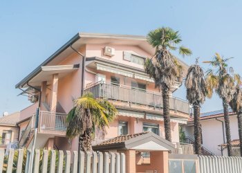 Bilocale VIA GAETANO DONIZETTI, 22, Muggiò - foto 4