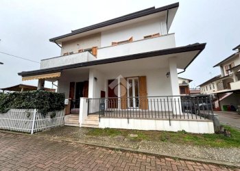 Villa a Schiera Via Molo S. Filippo, Ravenna (zona Porto Corsini) - foto 1