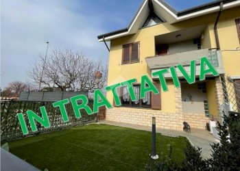 Villa a Schiera Via A. Visconti, Arconate - foto 1