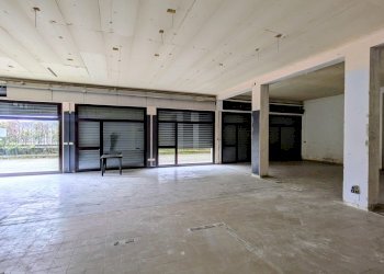 Deposit Via Andre '- Marie Ampere, 7, Pesche - photo 8