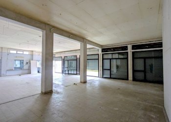 Deposit Via Andre '- Marie Ampere, 7, Pesche - photo 10