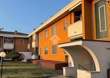 Trilocale Via Circonvallazione, Momo - foto 1