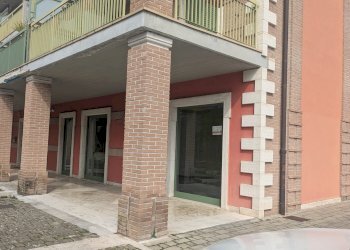 Locale Commerciale Via Sanniti, 69, Isernia - foto 16