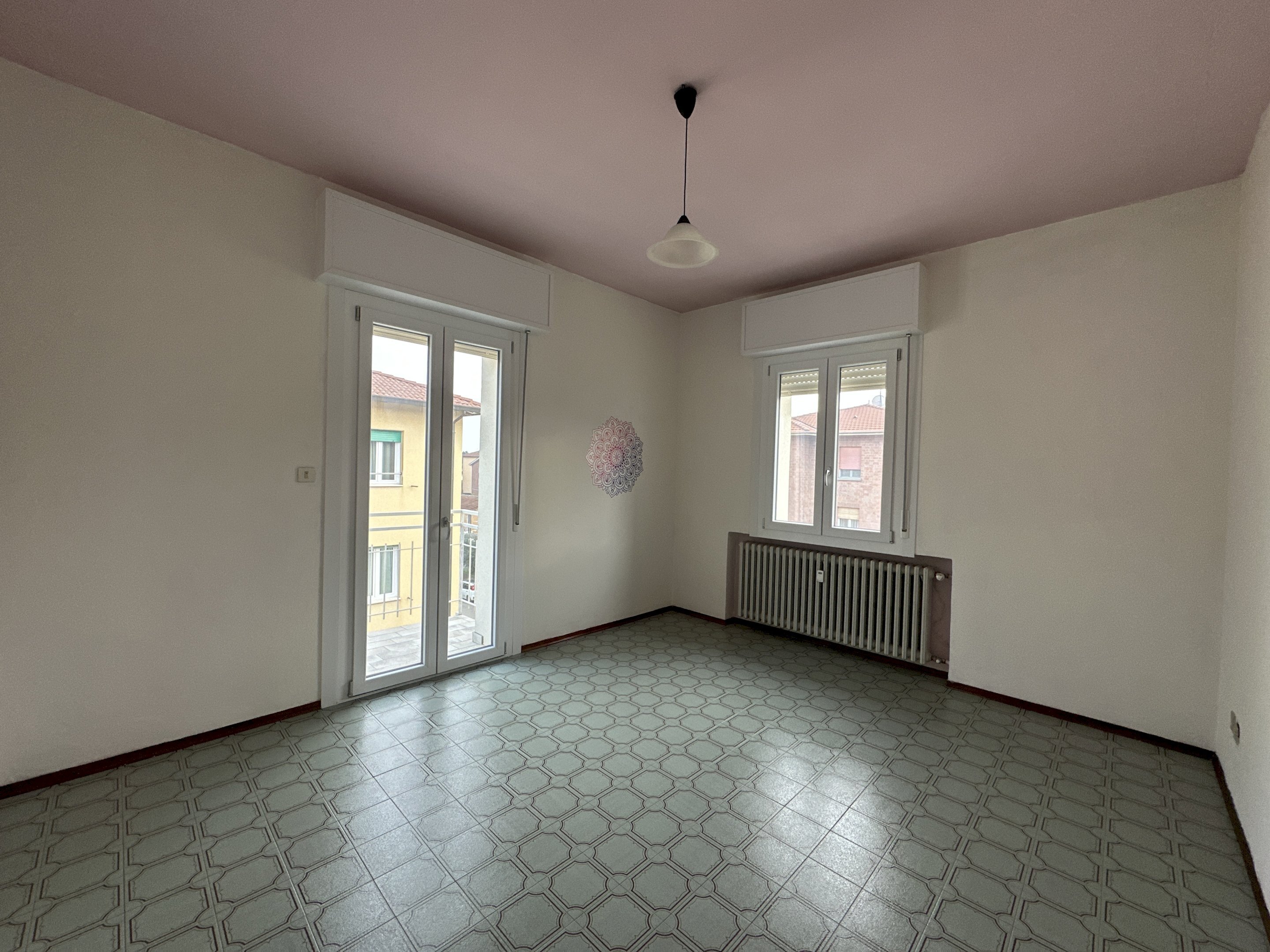 Sala - Four-room apartment via Fosse Ardeatine, 11, Imola - photo 2