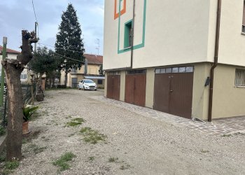 Cortile interno - Four-room apartment via Fosse Ardeatine, 11, Imola - photo 17