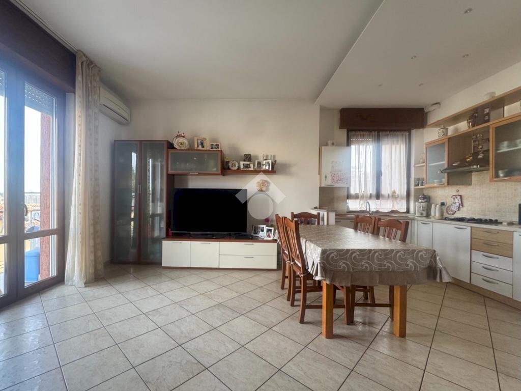 Quadrilocale Via S.Bernardo, Rescaldina - foto 1