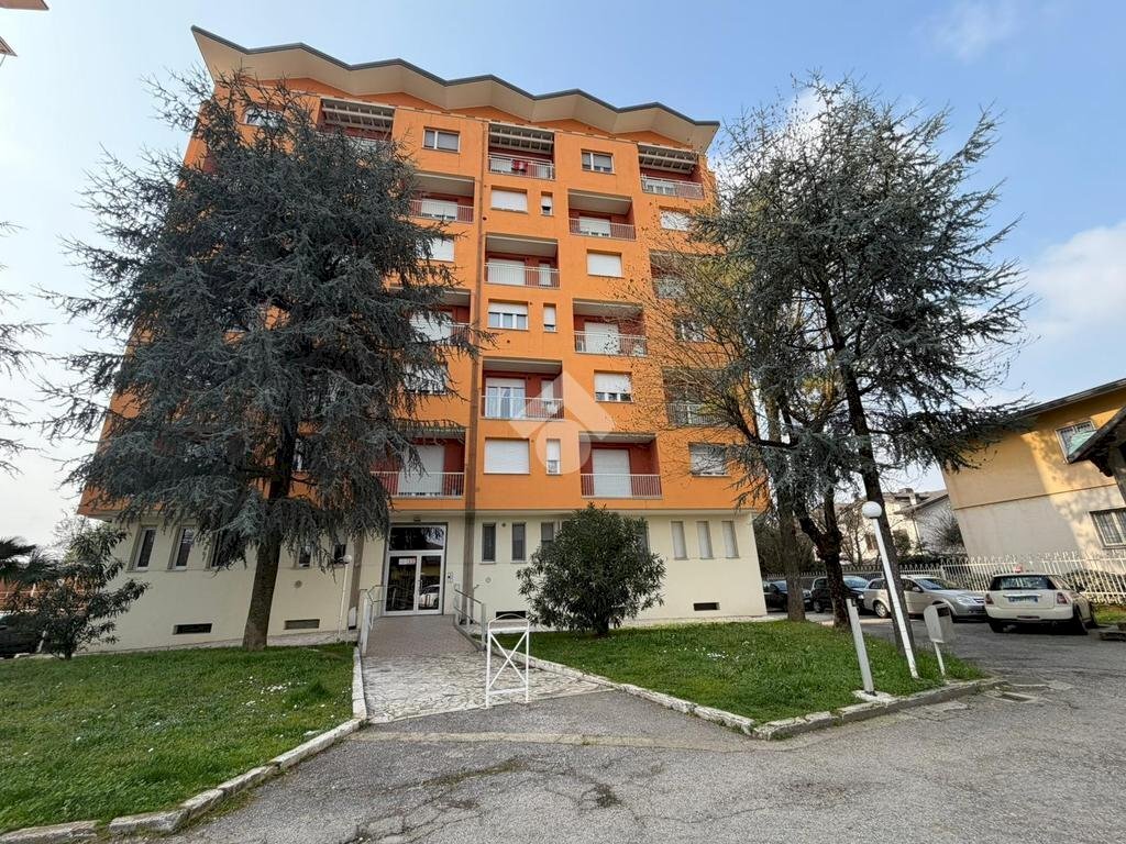 Quadrilocale Via Milano 136, Garbagnate Milanese - foto 1