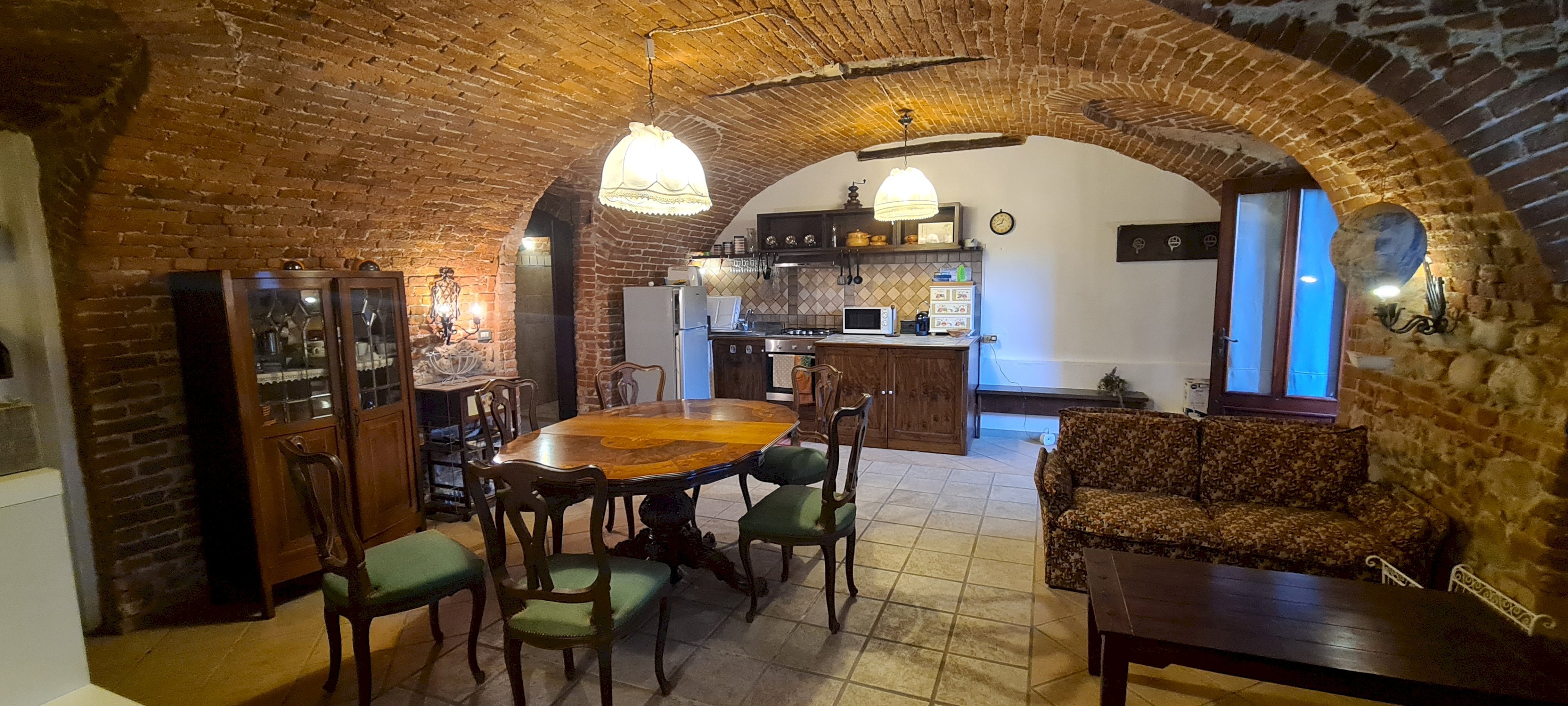One-room apartment via Basse San Sebastiano, Cuneo (neighborhood Centro Storico) - photo 2