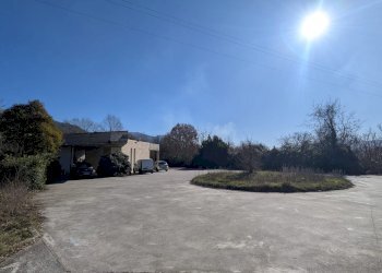 Locale Commerciale Viale 3 Marzo 1970, 162, Isernia - foto 3