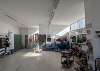 Locale Commerciale Viale 3 Marzo 1970, 162, Isernia - foto 10