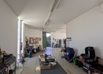 Locale Commerciale Viale 3 Marzo 1970, 162, Isernia - foto 11