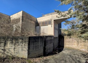 Locale Commerciale Viale 3 Marzo 1970, 162, Isernia - foto 17