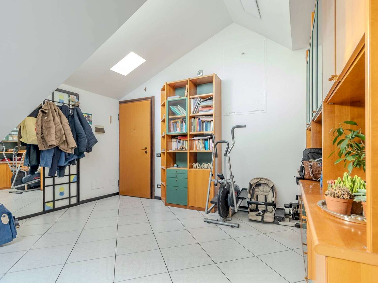 Attic Solaro - photo 2