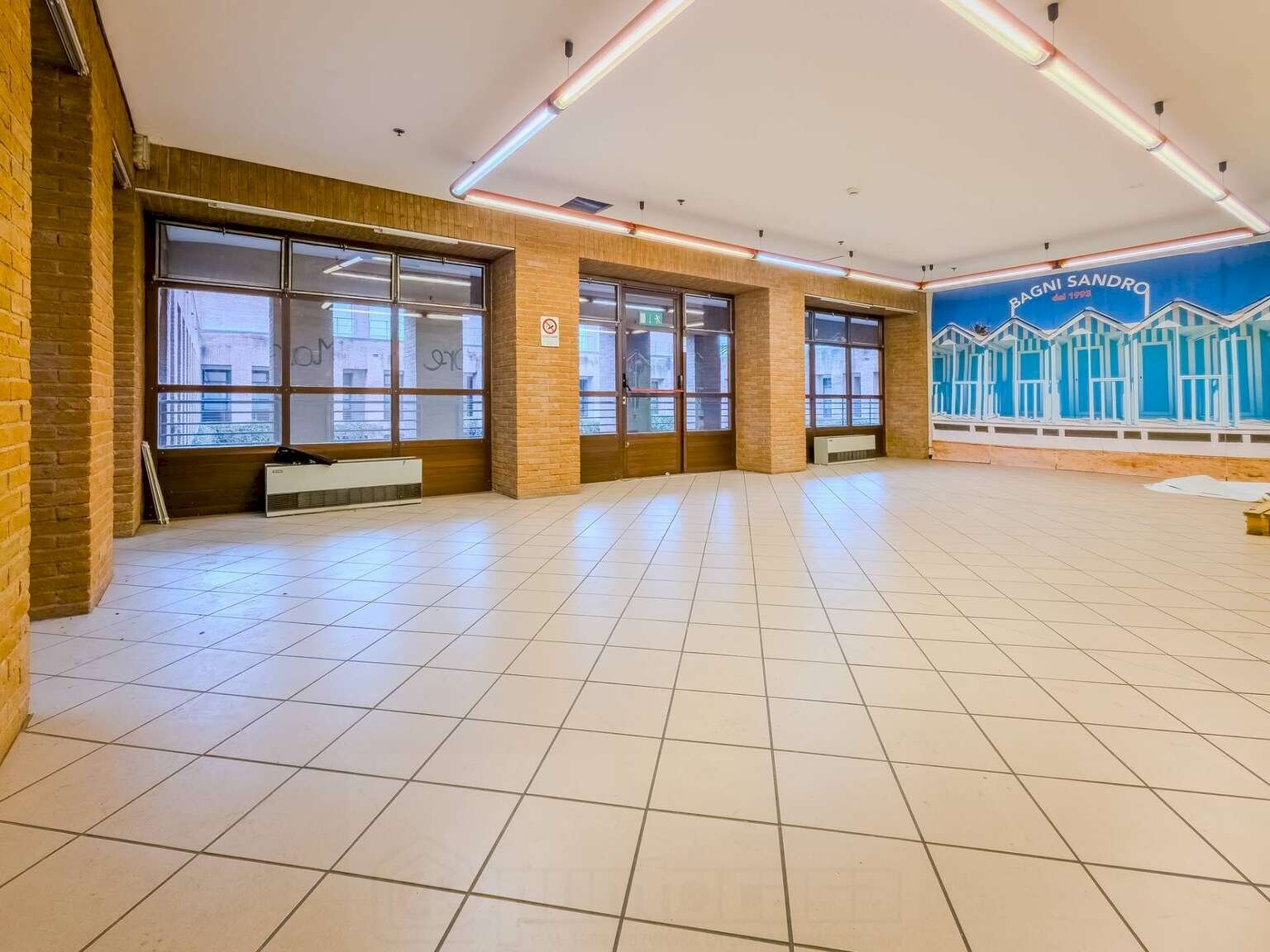 Show room Seregno - foto 1