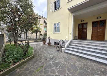 Cortile interno - Four-room apartment via Zampieri Vespignani, 19, Imola - photo 2