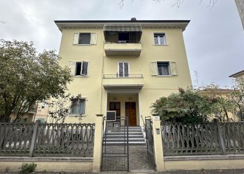 Facciata - Four-room apartment via Zampieri Vespignani, 19, Imola - photo 11