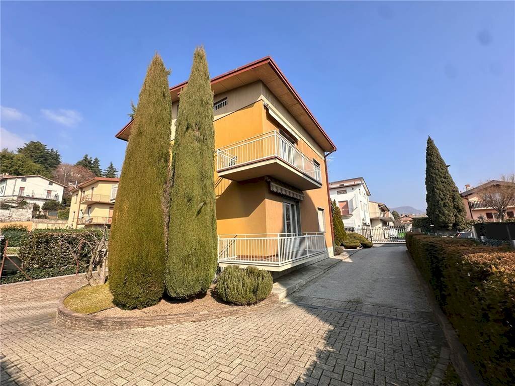 Casa indipendente VIA CARLO PORTA 43, Erba - foto 2