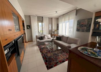 Independent house PORTA 43, Erba - photo 8