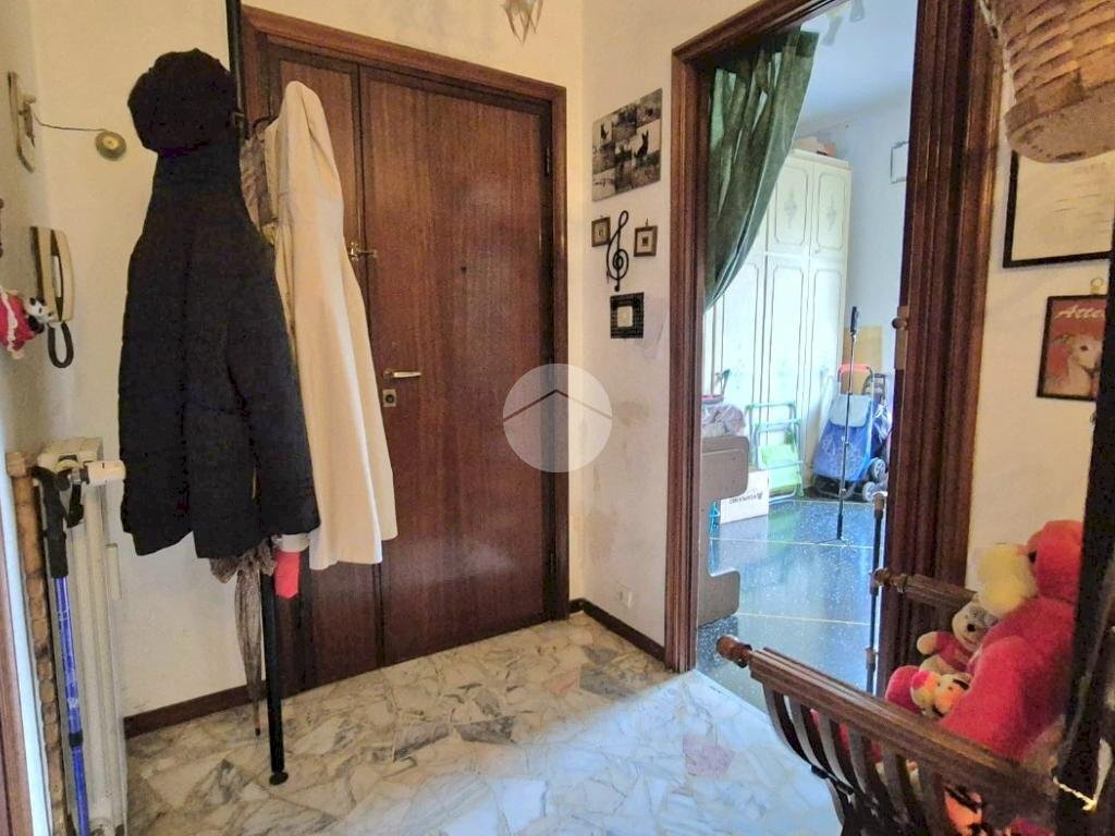 Quadrilocale Via Luigi Bartolomeo Durante, Genova (zona Prà) - foto 2