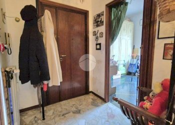 Quadrilocale Via Luigi Bartolomeo Durante, Genova (zona Prà) - foto 2