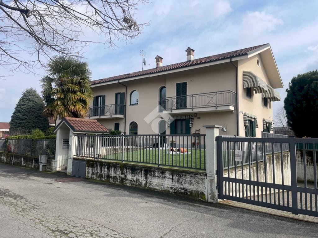 Trilocale Via edoardo giretti, Bricherasio - foto 1