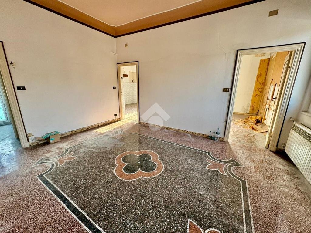 Three-room apartment Via Sardorella, Genova (neighborhood Bolzaneto) - photo 1