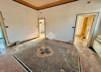 Trilocale Via Sardorella, Genova (zona Bolzaneto) - foto 1