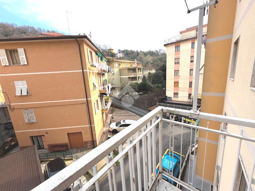 Trilocale Via Alcide De Gasperi, Campomorone - foto 1