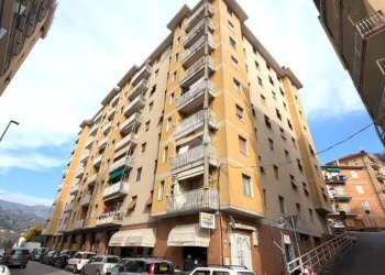 Trilocale Via Alcide De Gasperi, Campomorone - foto 2