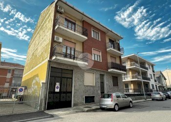 Two-room apartment Via Varese, Settimo Torinese - photo 1