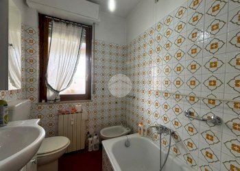 Apartment Viale Friuli, Ivrea - photo 15