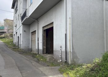 Magazzino Via degli Stadi, Cosenza - foto 1