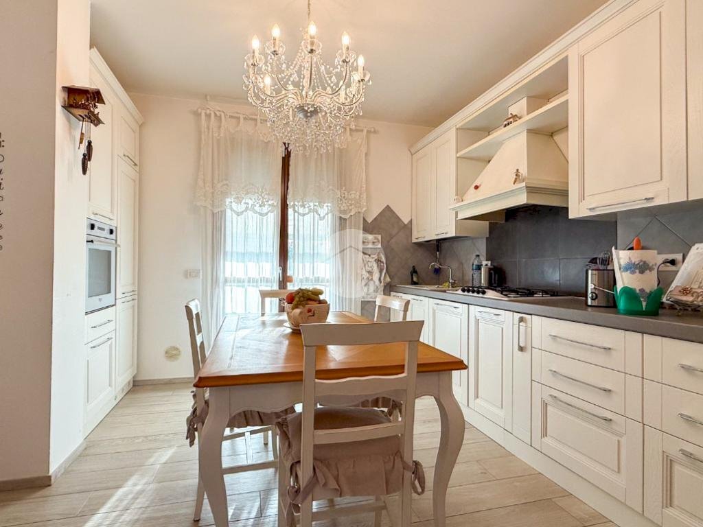 Four-room apartment Via Niccolò Copernico, Misano Adriatico - photo 1