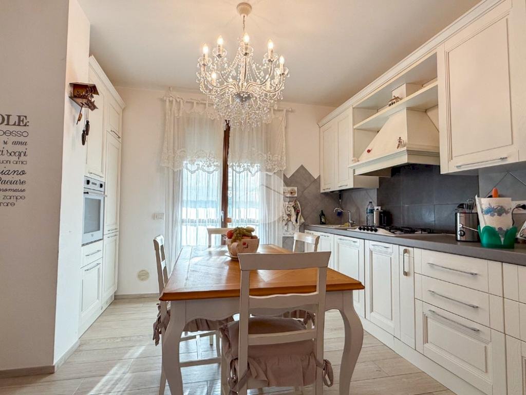 Four-room apartment Via Niccolò Copernico, Misano Adriatico - photo 3