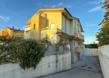 Four-room apartment Via Niccolò Copernico, Misano Adriatico - photo 21