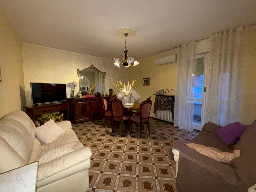 Trilocale Via boito, Trecate - foto 1