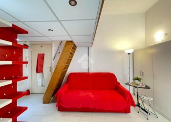 One-room apartment Via Federico Confalonieri, Milano (neighborhood Isola) - photo 3