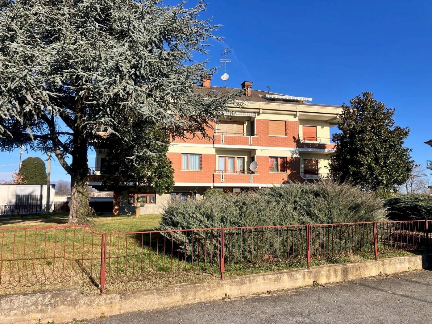 Three-room apartment Via Valle Maira, 50, Cuneo - photo 2