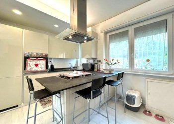 Quadrilocale Via Stefano Castagnola, Genova (zona Sturla) - foto 2