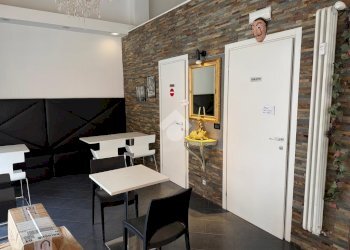 Negozio Negozio/ufficio Via San Donato, Bologna (zona San Donato) - foto 8