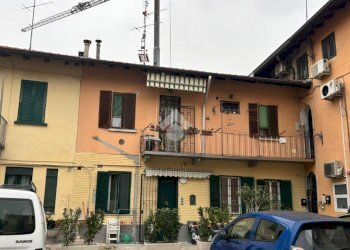 Two-room apartment Via Bugatti, Rho - photo 1