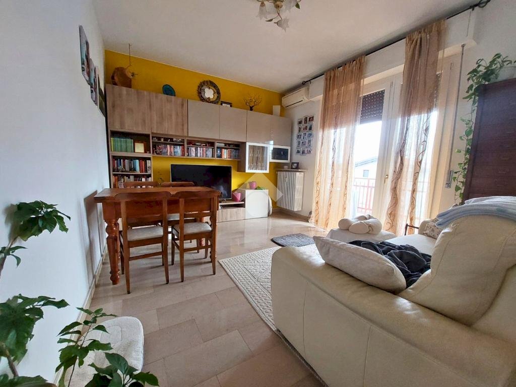 Three-room apartment Via sant'ambrogio, Vittuone - photo 3