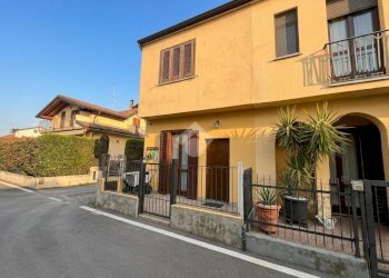 Bilocale Via IV Novembre, Grezzago - foto 1