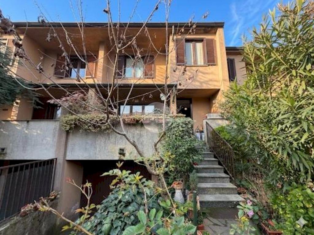 Terraced Villa Via Veronese, Pessano con Bornago - photo 2