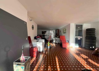 Shop Viale Regina elena, Fossano - photo 6