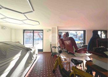 Shop Viale Regina elena, Fossano - photo 13