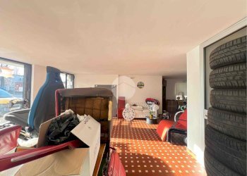 Shop Viale Regina elena, Fossano - photo 14