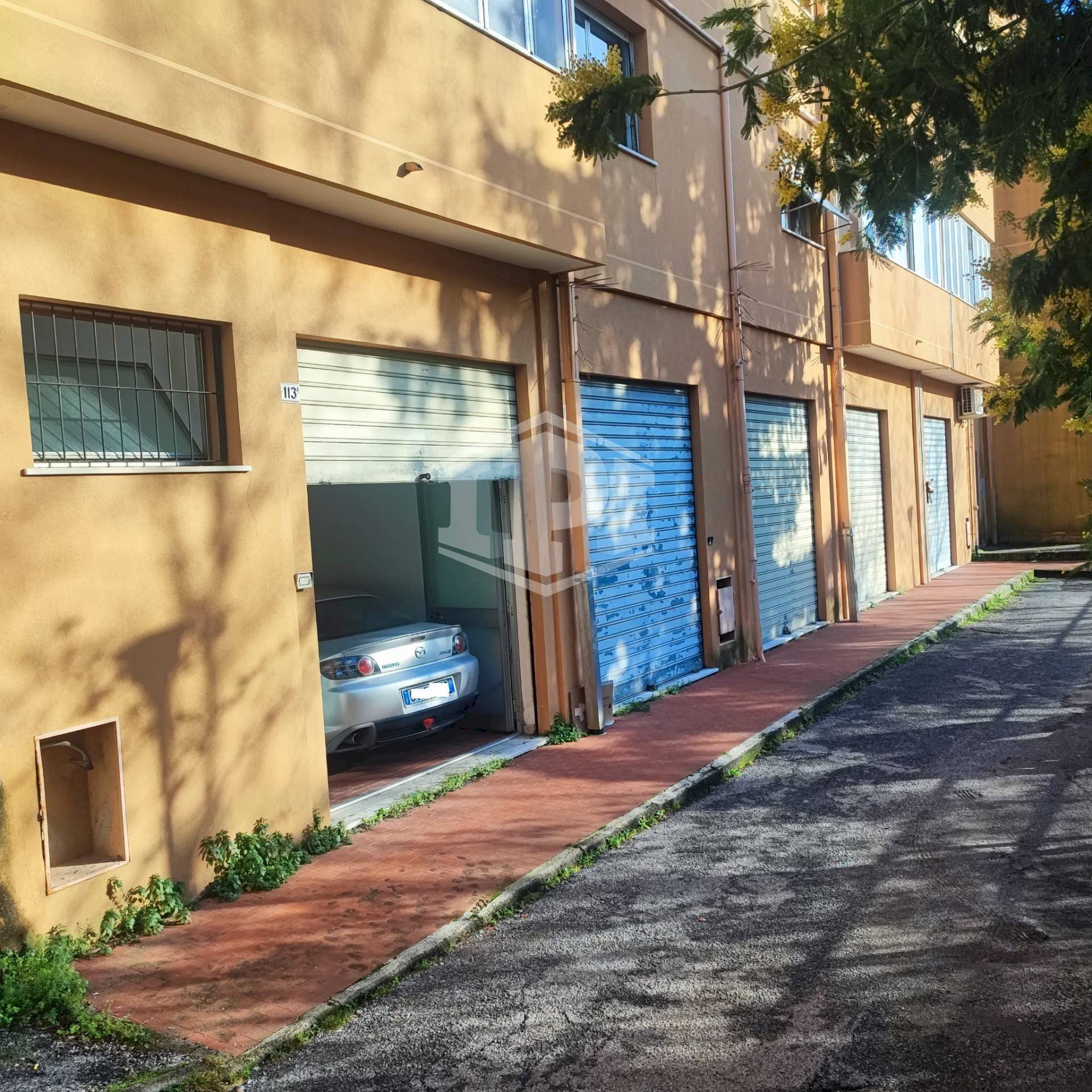 Magazzino Via San Marino, Genova (zona San Teodoro) - foto 1