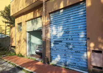 Magazzino Via San Marino, Genova (zona San Teodoro) - foto 2