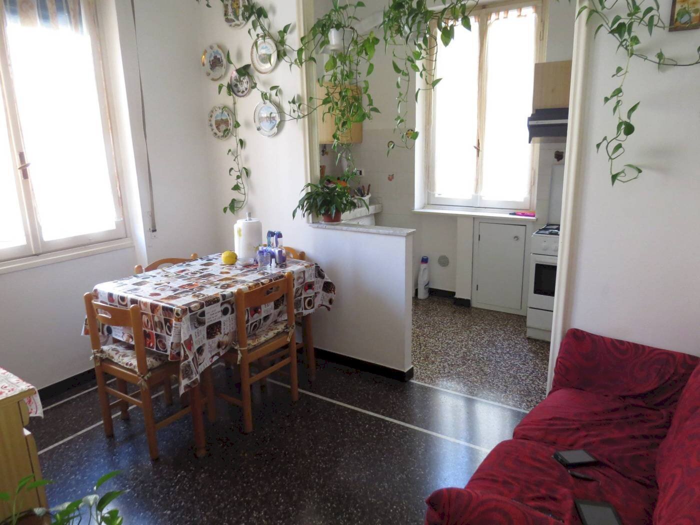 Trilocale Genova (zona Staglieno) - foto 1